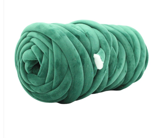 Emerald color velvet tube yarn