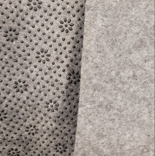 Anti slip backing cloth for tufting rugs